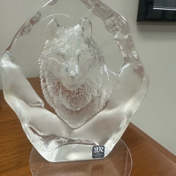Wolf Crystal Art Sculpture (approximately 3-5 pounds)